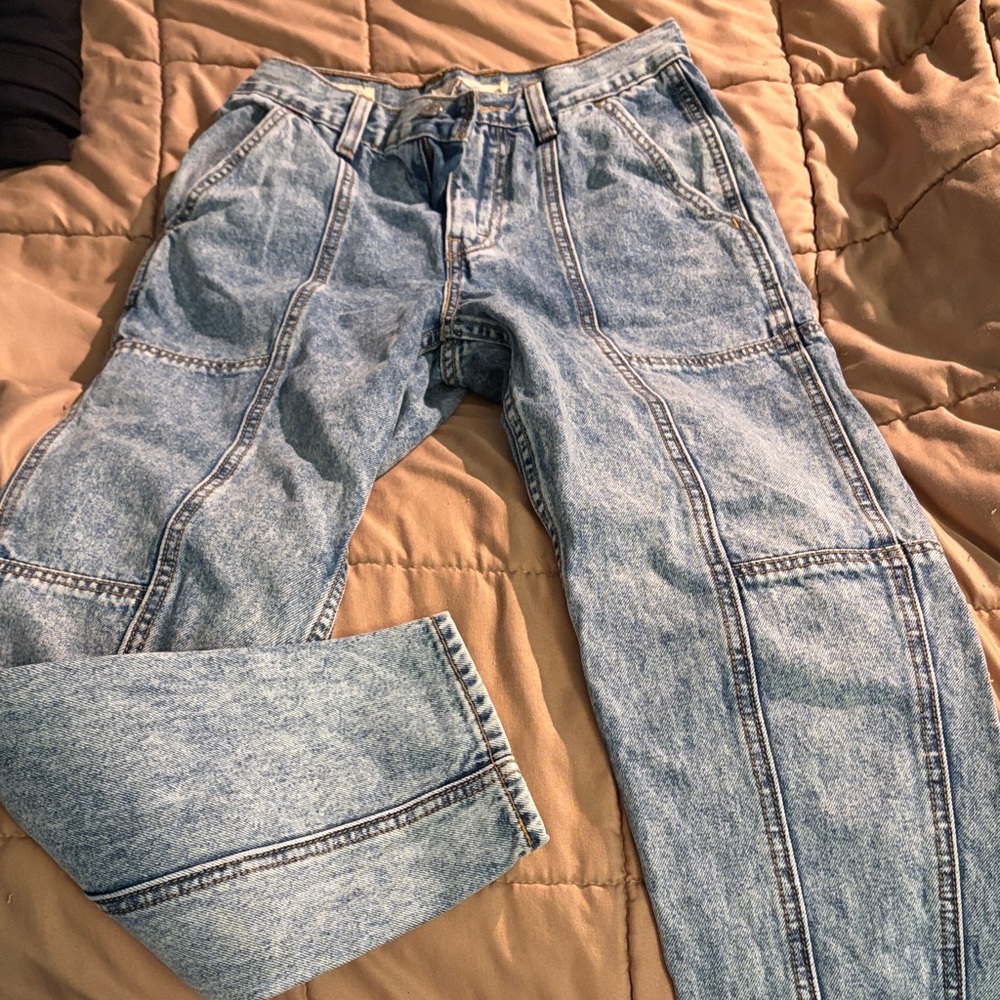 Levi's Women's Light Blue Relaxed Jeans